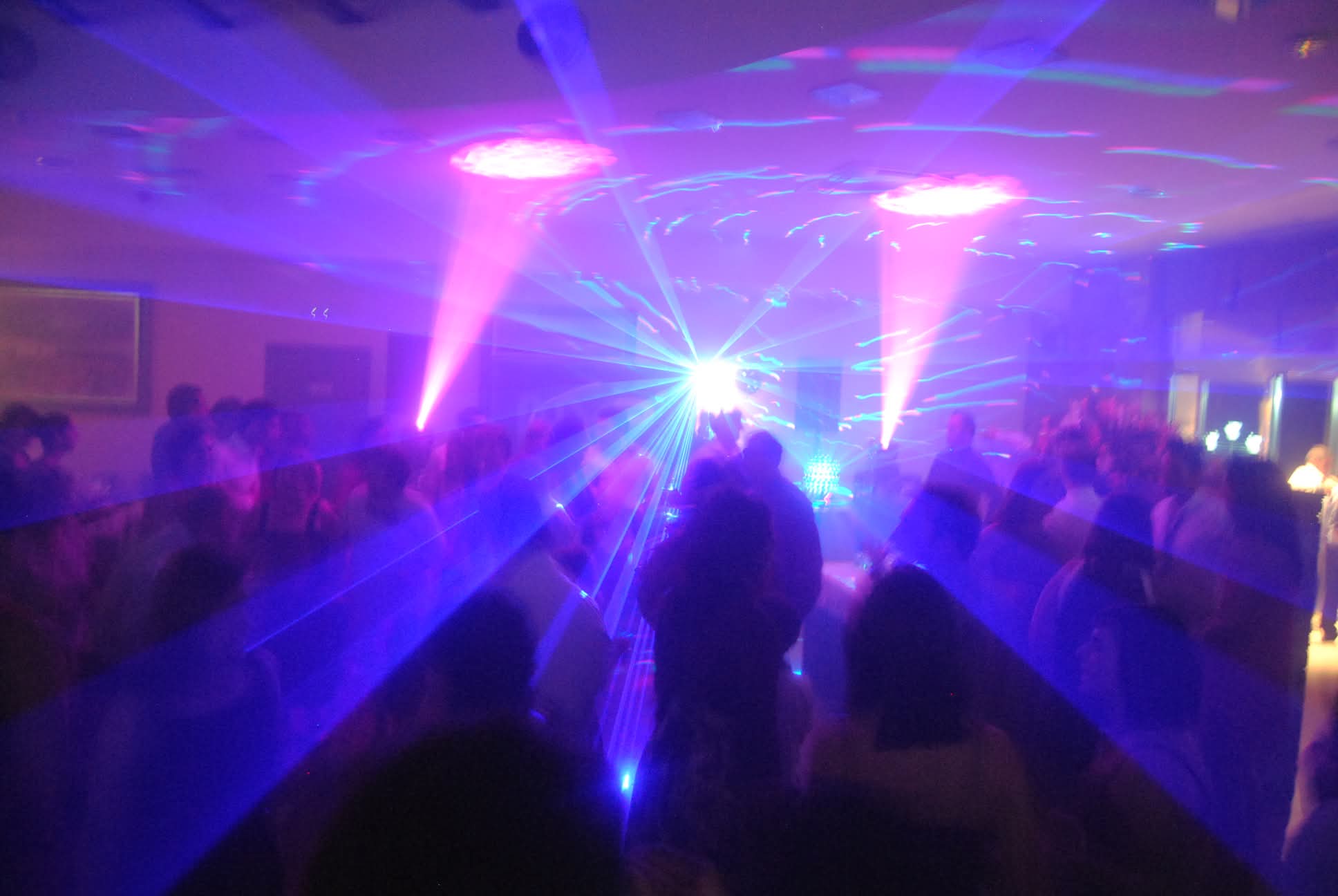 Fiesta con efectos de luz láser